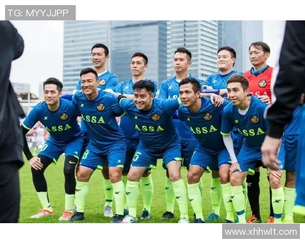 香港足球明星队与南京球队激情对决展现足球魅力与友谊精神